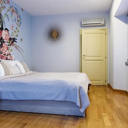 Lora Luxury House, Near The With Air Conditioners * Como