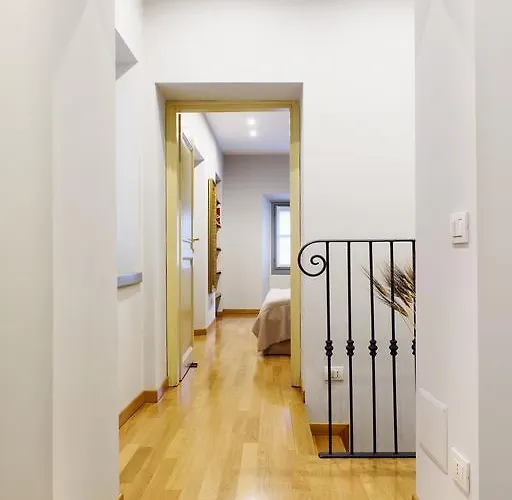 Lora Luxury House Apartman Como