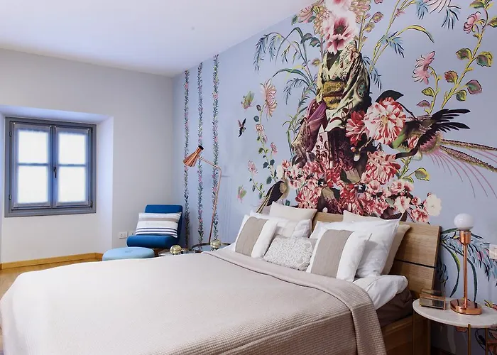 Lora Luxury House Como