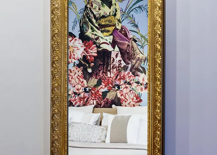 Lora Luxury House דירה קומו