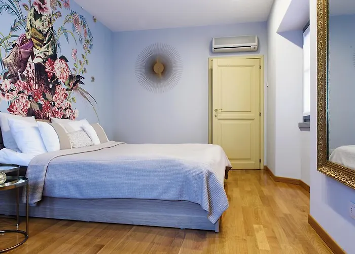 Lora Luxury House * קומו